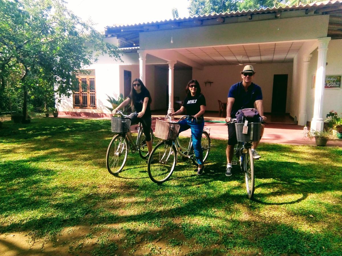Siyapath Holiday Resort Polonnâruvâ Extérieur photo